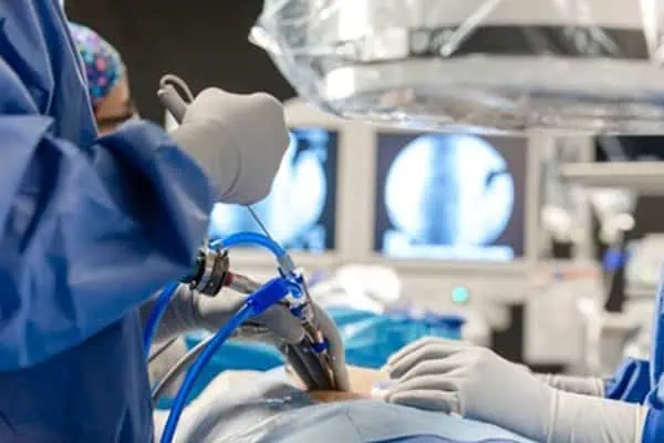 hernis discale traitement endoscopie rachis lombaire chirurgie du rachis espace francilien du rachis clinique du rachis versailles paris